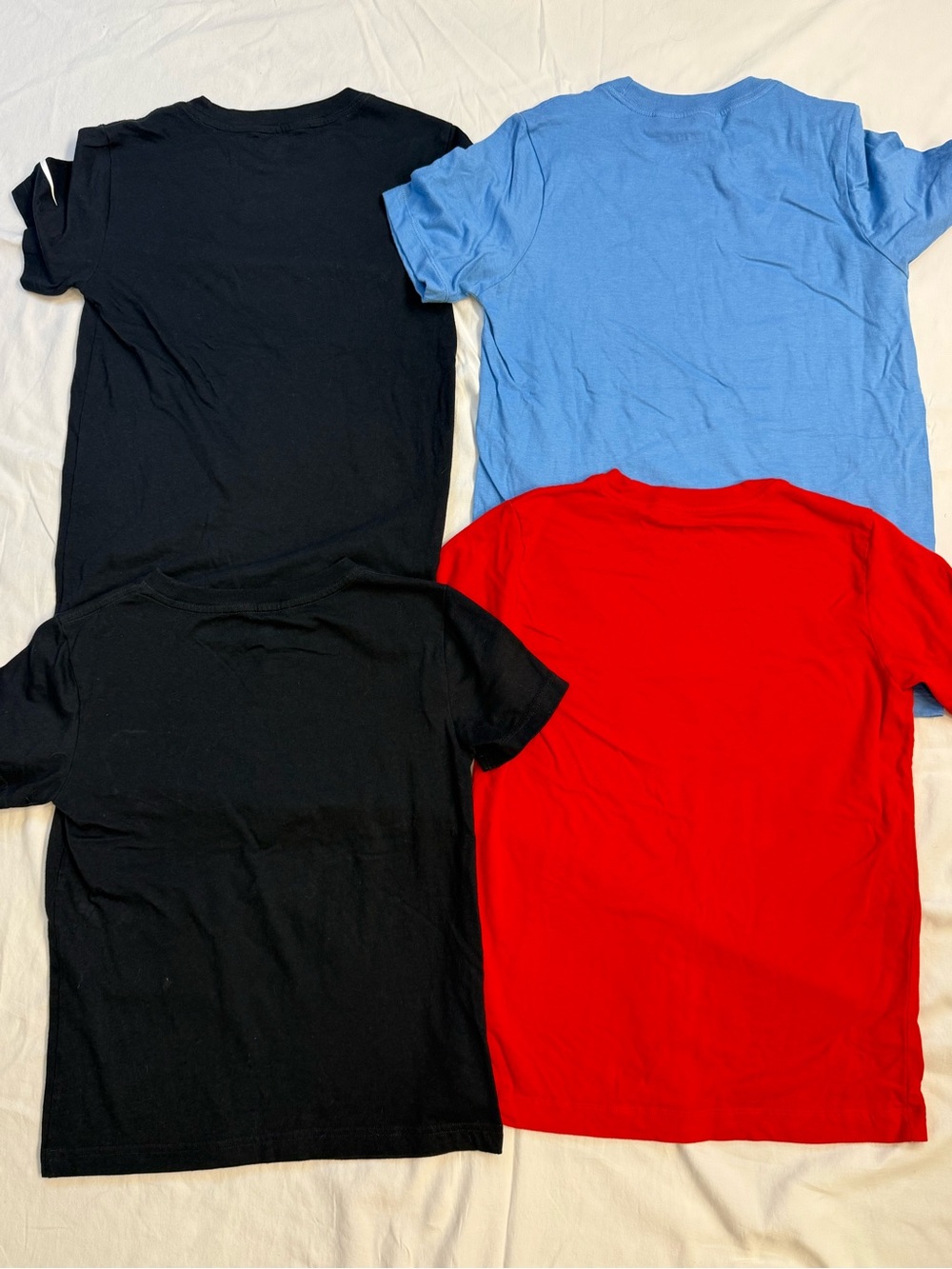 Boys Nike & Jordan Graphic Tee Bundle - Red, Black, Light Blue - Picture 2 of 4